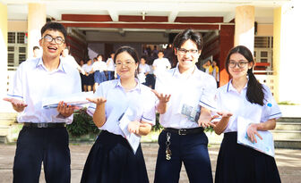Hoàn thành 2 môn thi bắt buộc, thí sinh An Giang nhẹ nhõm và tự tin