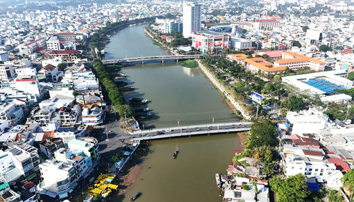 Định hình không gian phát triển đô thị Long Xuyên