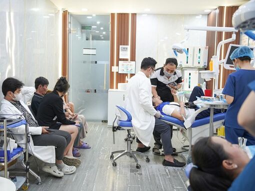 Nha khoa Vincare's TP.HCM: Điểm tựa an tâm chăm sóc nụ cười người miền Tây