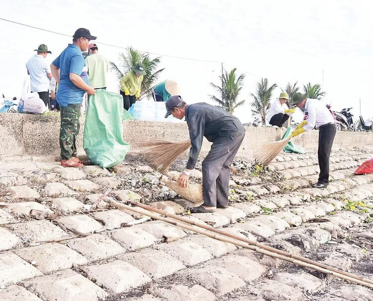 Đồng Tháp làm sạch môi trường ven biển