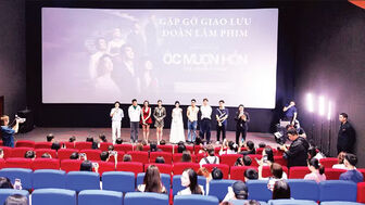 Điều cần hơn một “mùa phim đông đúc”
