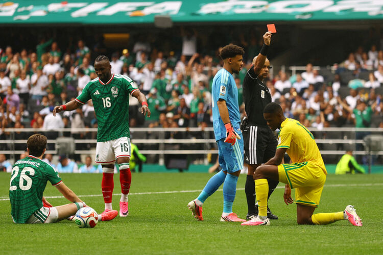 Khai mạc World Cup 2026 lạ chưa từng có: Mexico, Nam Phi tạo kỷ lục thẻ đỏ
