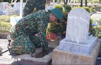 Miệt mài hành trình tìm lại tên cho các liệt sỹ giữa ngày hè nắng nóng