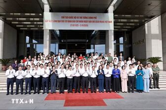 Thủ tướng Chính phủ và Chủ tịch Quốc hội gặp mặt lãnh đạo các cơ quan báo chí
