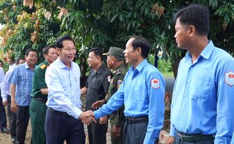 Ban Chuyên trách tỉnh An Giang thăm, động viên Đội K93 tại Campuchia