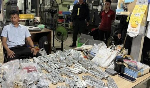 Bắt 8 đối tượng chế tạo, tàng trữ, mua bán trái phép vũ khí quân dụng