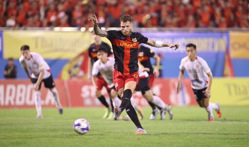Tuyển Việt Nam gọi thêm 2 cầu thủ Việt kiều cùng 1 nhập tịch cho ASEAN Cup 2026