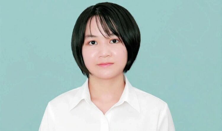 Nữ thủ khoa đạt 30/30 điểm thi lớp 10: Làm toán, tiếng Anh trong 30 phút