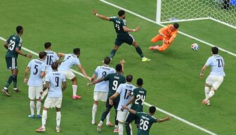 Maxi Araujo cứu Uruguay thoát thua Ả Rập Xê Út