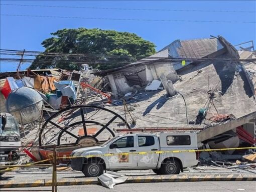 Động đất có độ lớn 6,8 làm rung chuyển Indonesia