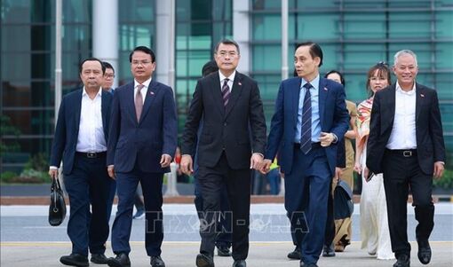Thủ tướng Lê Minh Hưng lên đường tham dự Hội nghị Cấp cao kỷ niệm 35 năm quan hệ ASEAN - Nga