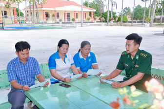 “Cột mốc sống” ở biên giới Vĩnh Điều