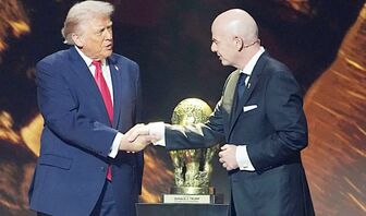 Tổng thống Donald Trump sẽ trao cúp cho đội vô địch World Cup 2026