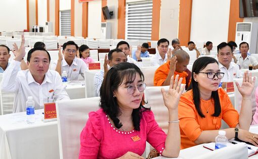 HĐND xã Hòn Đất thông qua nghị quyết về sắp xếp, tổ chức lại ấp trên địa bàn