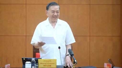 Làm rõ thành tựu vĩ đại và định hướng lãnh đạo phát triển đất nước trong 100 năm tới