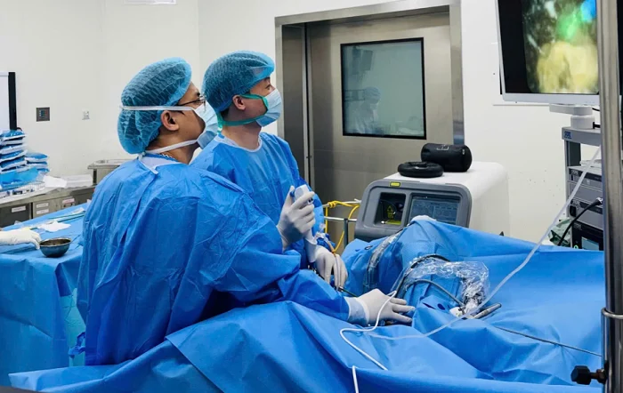 Người phụ nữ đau thắt lưng nhiều năm, đi khám bất ngờ phát hiện có 4 quả thận