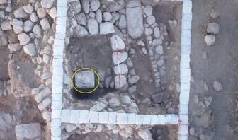 Israel phát hiện khối đá thờ tự 2.700 năm tuổi