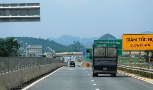 Bộ Xây dựng nhận diện khó khăn và bài học thi công 3.000km đường cao tốc