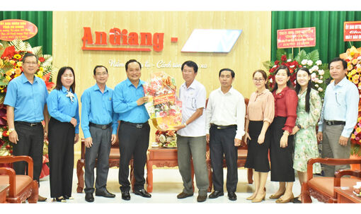 Các đoàn thăm, chúc mừng Báo và Phát thanh - Truyền hình An Giang nhân kỷ niệm Ngày Báo chí Cách mạng Việt Nam