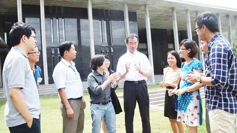 Kiến tạo không gian trí tuệ toàn cầu