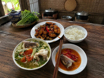 Mâm cơm giữ lửa nhà