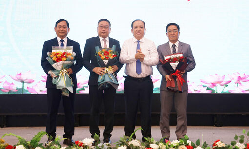 Trường Đại học Kiên Giang công bố quyết định bổ nhiệm Hiệu trưởng, Phó Hiệu trưởng
