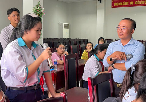 Giao lưu chuyên đề "Từ trang sách đến tác phẩm phim, kịch"