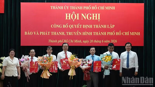 Đồng chí Lê Văn Minh được bổ nhiệm giữ chức Tổng Giám đốc Cơ quan Báo và Phát thanh, Truyền hình Thành phố Hồ Chí Minh