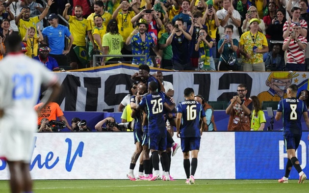 Brazil đè bẹp Haiti nhưng Ancelotti vẫn còn đó những nỗi lo