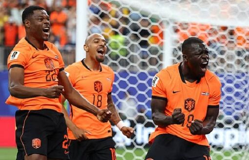 Koeman cao tay, Hà Lan đè bẹp Thụy Điển 5-1