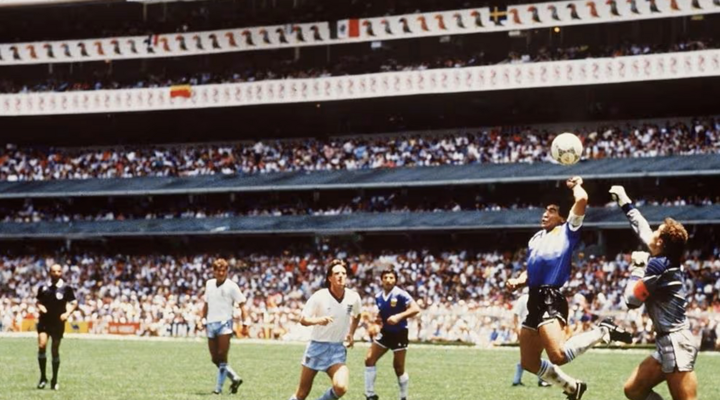 Tròn 40 năm Maradona tạo ra "Bàn tay của Chúa"