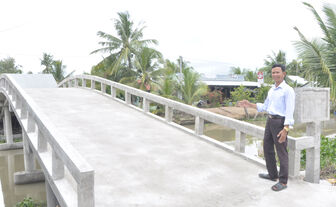 Ông Danh Quý tận tâm vì cộng đồng