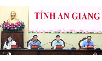 Phiên họp chuyên đề về thúc đẩy phát triển khoa học, công nghệ, đổi mới sáng tạo