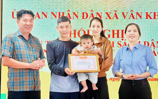 Khen thưởng khuyến khích sinh con sẽ thay đổi từ ngày 1/7/2026