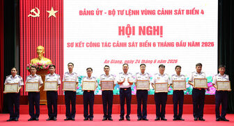 Bộ Tư lệnh Vùng Cảnh sát biển 4 sơ kết công tác 6 tháng đầu năm 2026