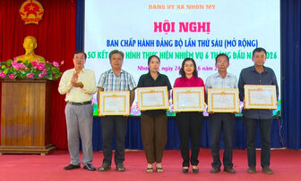 Đảng ủy xã Nhơn Mỹ họp Ban Chấp hành Đảng bộ lần thứ 6