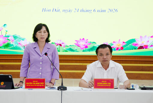 Phó Chủ tịch UBND tỉnh Nguyễn Thị Minh Thúy làm việc với 5 xã về tình hình phát triển kinh tế - xã hội