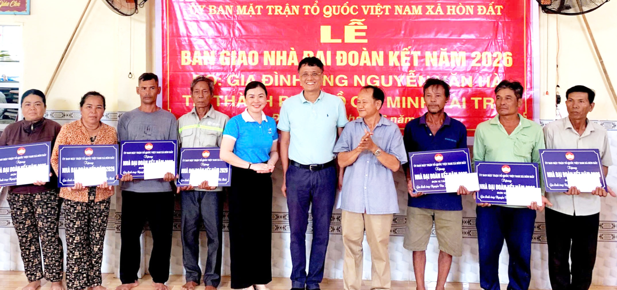 Bàn giao 20 căn nhà đại đoàn kết cho người dân xã Hòn Đất
