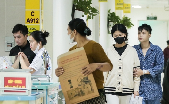 Đề xuất miễn phí bảo hiểm y tế cho người từ 65 tuổi, Bộ Y tế nói gì?