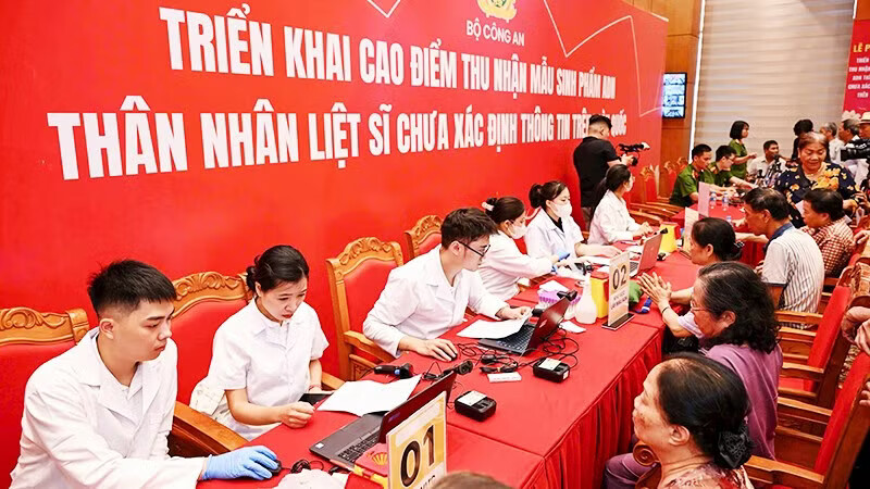 LẤY MẪU ADN TÌM DANH TÍNH LIỆT SĨ: Nhiệm vụ chính trị đặc biệt