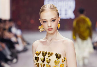 “Golden Heart Veil” khắc họa chân dung những phụ nữ có “trái tim vàng”