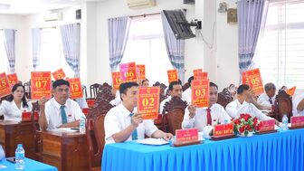 HĐND xã Phú Tân thông qua nghị quyết về sắp xếp các ấp trên địa bàn xã