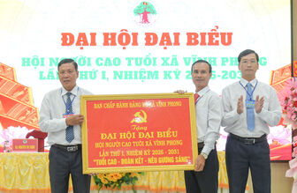 Ông Nguyễn Văn Sung giữ chức Chủ tịch Hội Người cao tuổi xã Vĩnh Phong