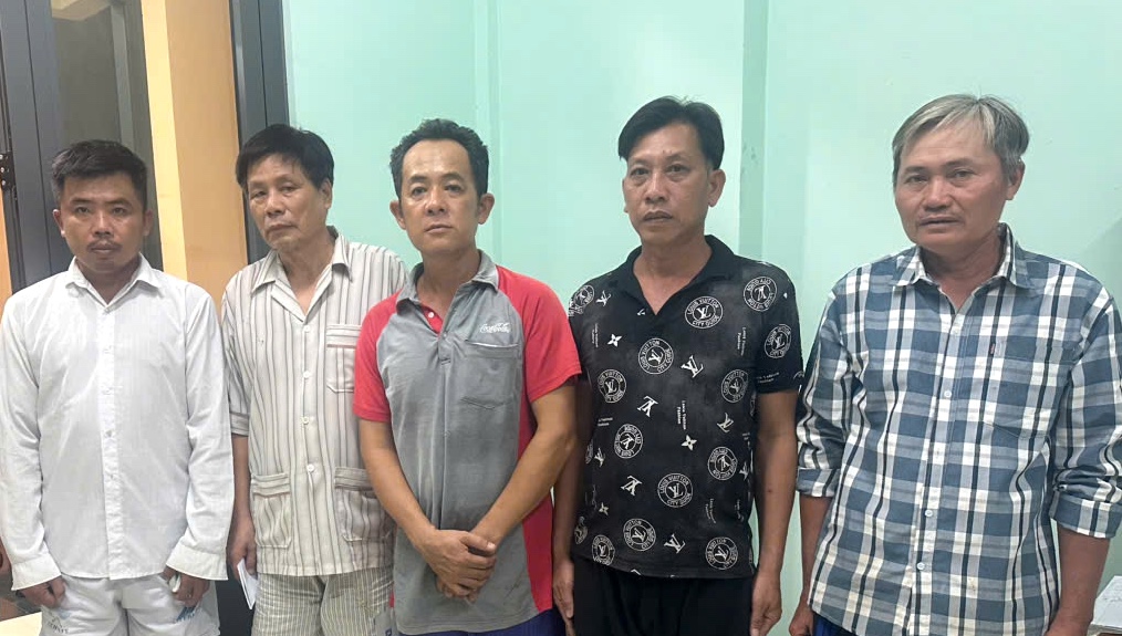 Khởi tố 5 bị can về hành vi vi phạm quy định về bảo vệ động vật nguy cấp, quý, hiếm