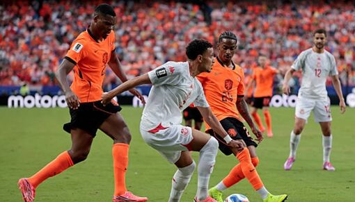 Hà Lan hạ Tunisia 3-1, đại chiến Morocco tại vòng 1/16 World Cup
