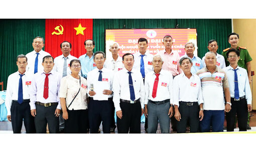 Ông Võ Văn Dùm được bầu làm Chủ tịch Hội Người cao tuổi xã An Châu