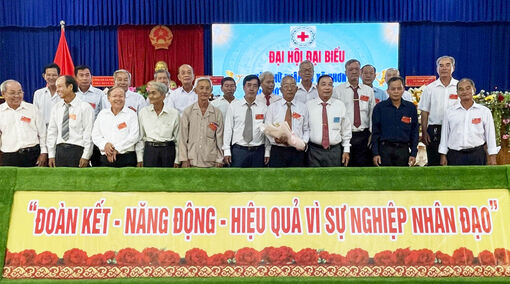 Ông Võ Văn Hồng giữ chức Chủ tịch Hội Chữ thập đỏ xã Nhơn Mỹ