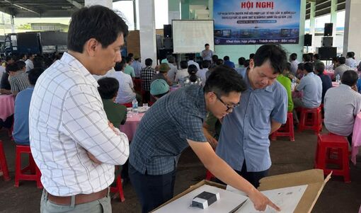 Phối hợp tuyên truyền chống khai thác IUU, hướng dẫn ngư dân sử dụng thiết bị giám sát hành trình