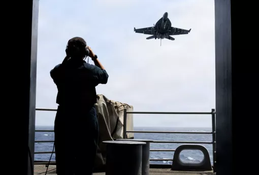 Reuters: Iran oanh tạc mục tiêu quân sự của Mỹ ở Kuwait và Bahrain
