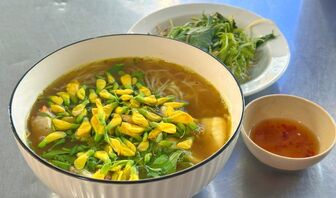 Ăn bún cá Châu Đốc nổi tiếng ở trung tâm TP. Hồ Chí Minh, tìm giai thoại "ngày xửa ngày xưa"